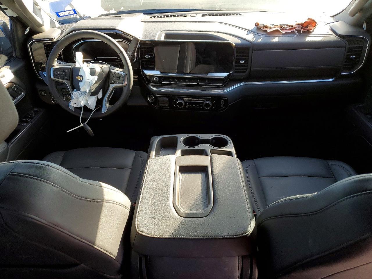 2025 Chevrolet Silverado C1500 lt