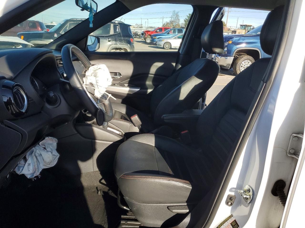 2020 Nissan Kicks sr