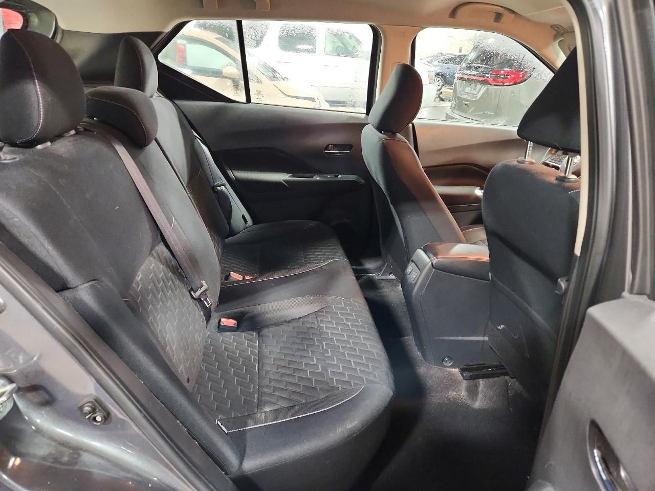 2022 Nissan Kicks sv