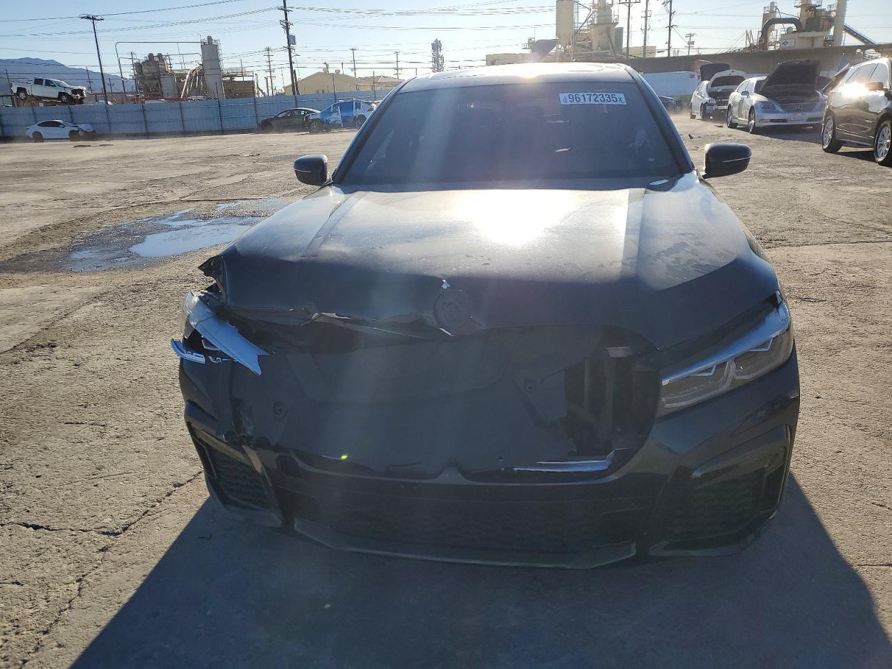 2021 BMW 740 i