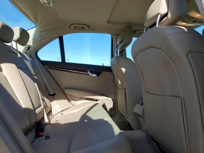 2011 Mercedes-Benz C300