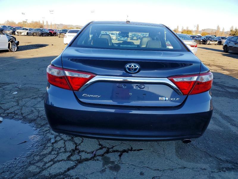 2016 Toyota Camry Hybrid