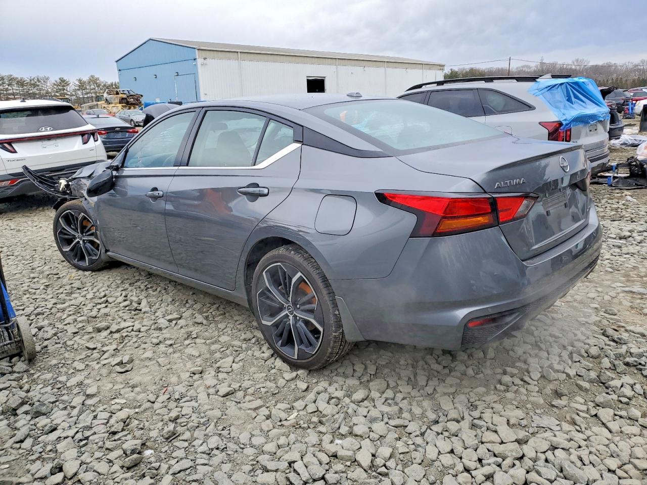 2025 Nissan Altima sr