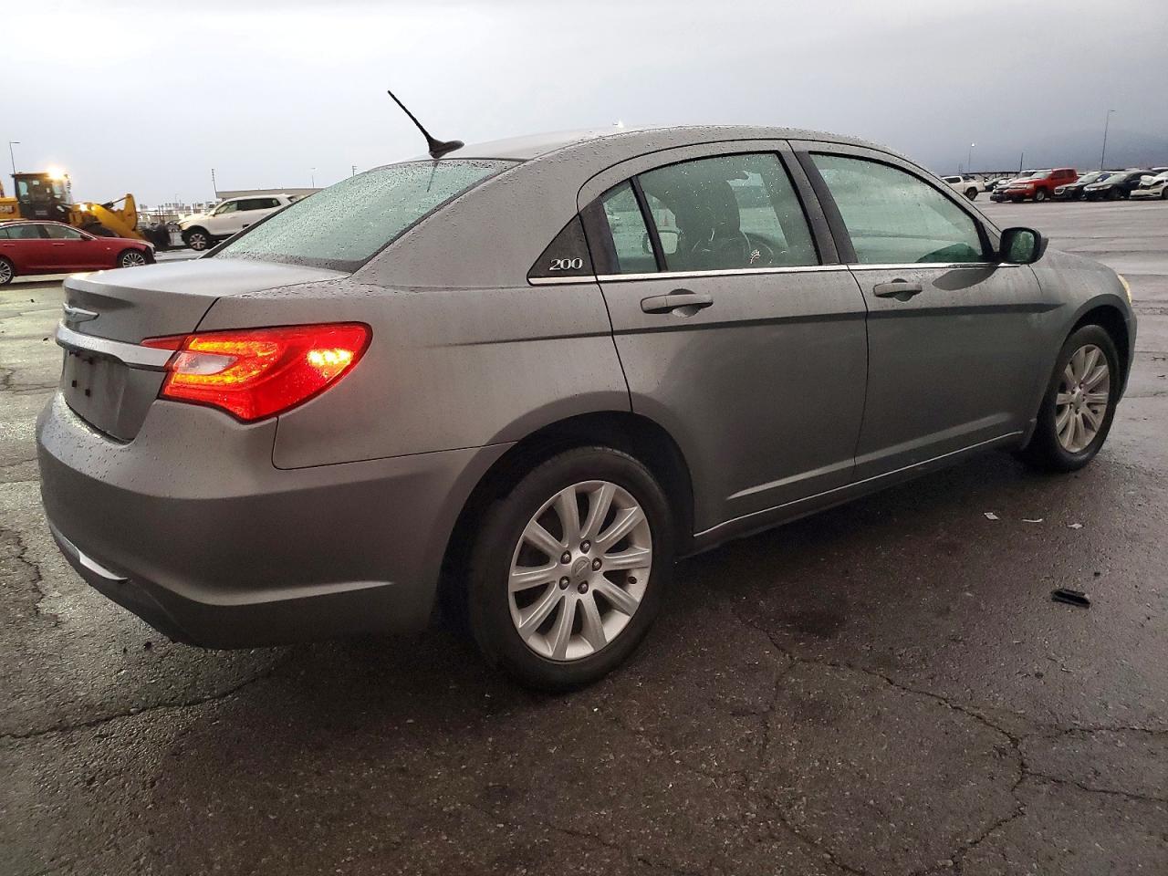 2013 Chrysler 200 Touring