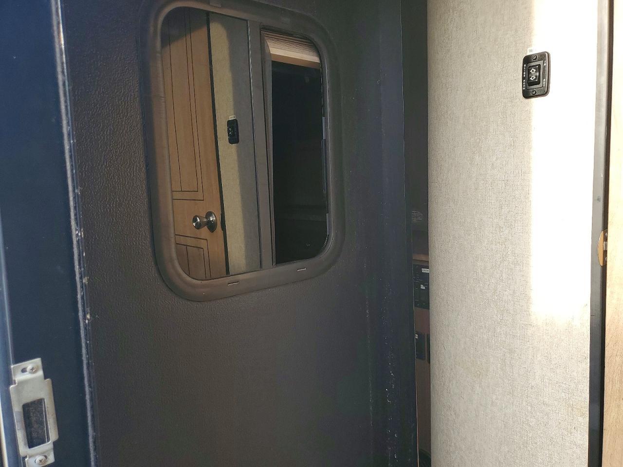 2016 Palomino Travel Trailer