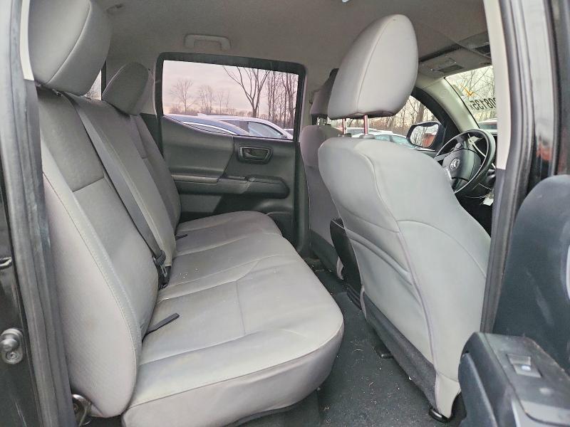 2016 Toyota Tacoma SR
