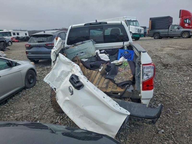 2023 Nissan Titan xd sv