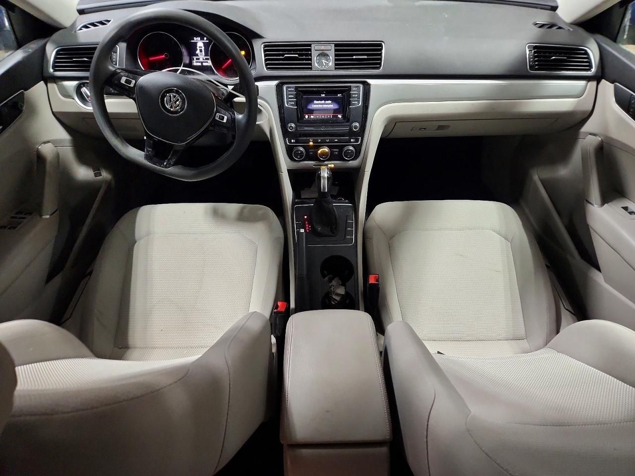 2016 Volkswagen Passat s