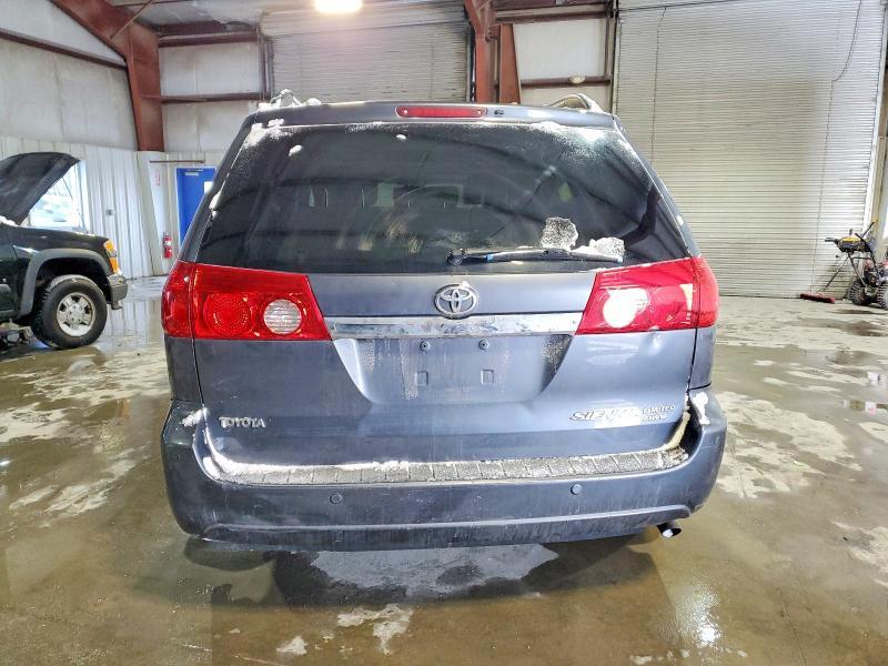 2006 Toyota Sienna