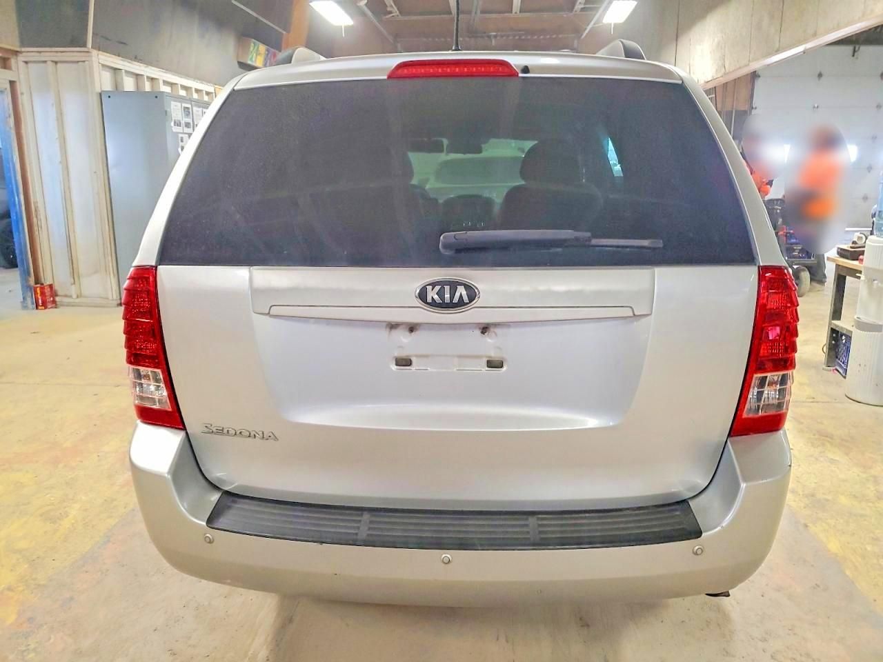 2014 KIA Sedona lx