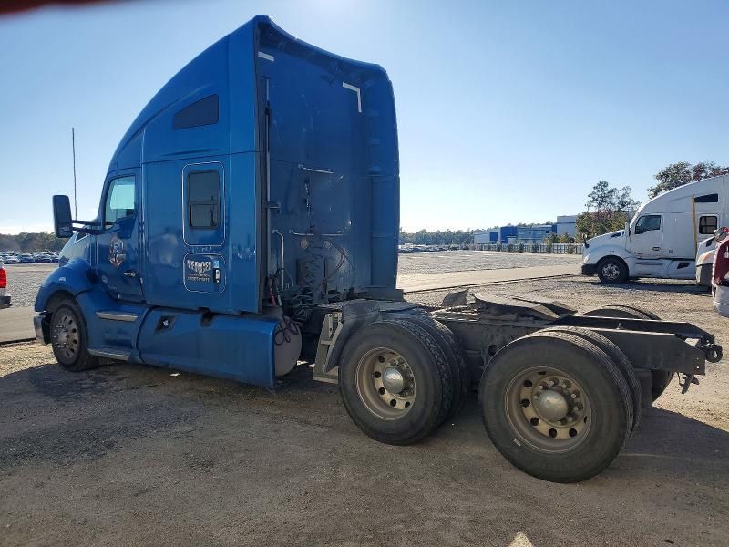 2019 Kenworth T680 Semi Truck