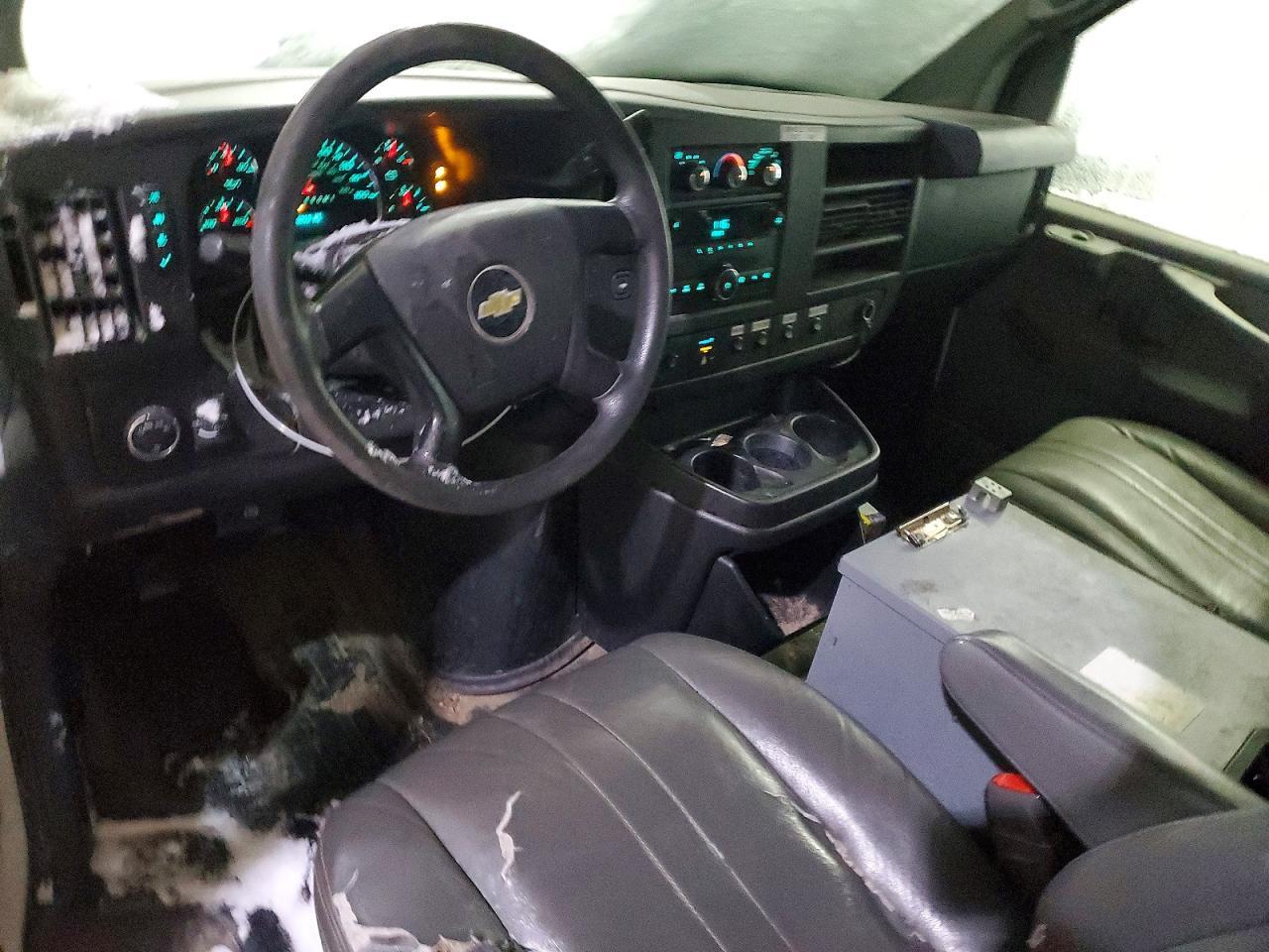 2013 Chev Rolet Express G2500 Utility / Service Van