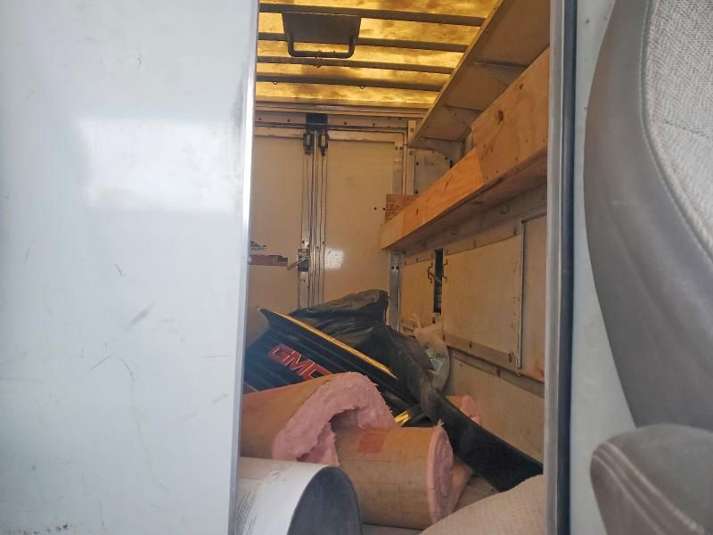 2012 GMC Savana Cutaway G3500