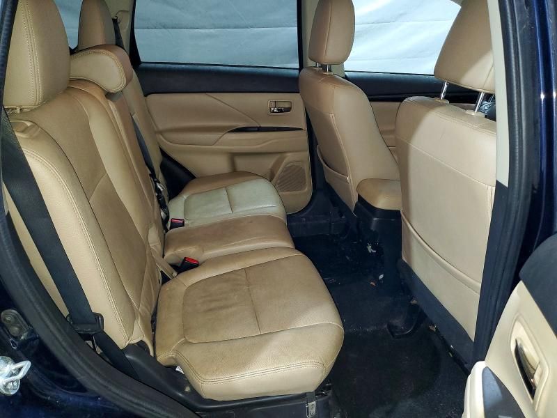 2016 Mitsubishi Outlander se