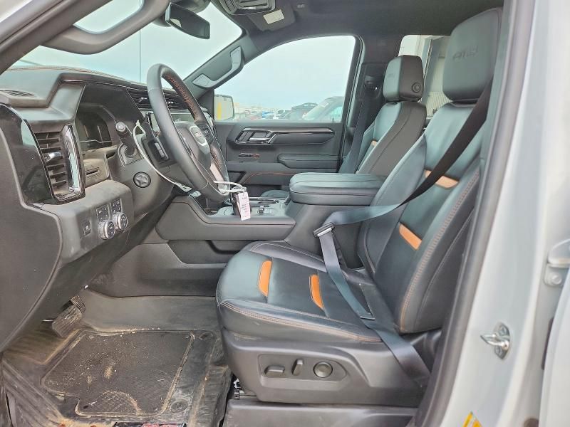2025 GMC Sierra K1500 AT4