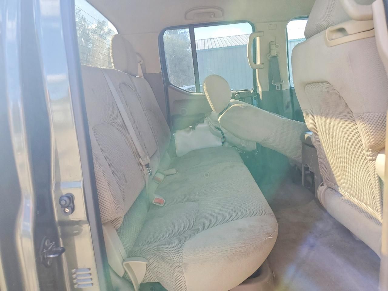 2005 Nissan Frontier Crew cab le