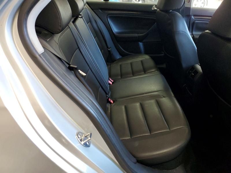 2010 Volkswagen Jetta se