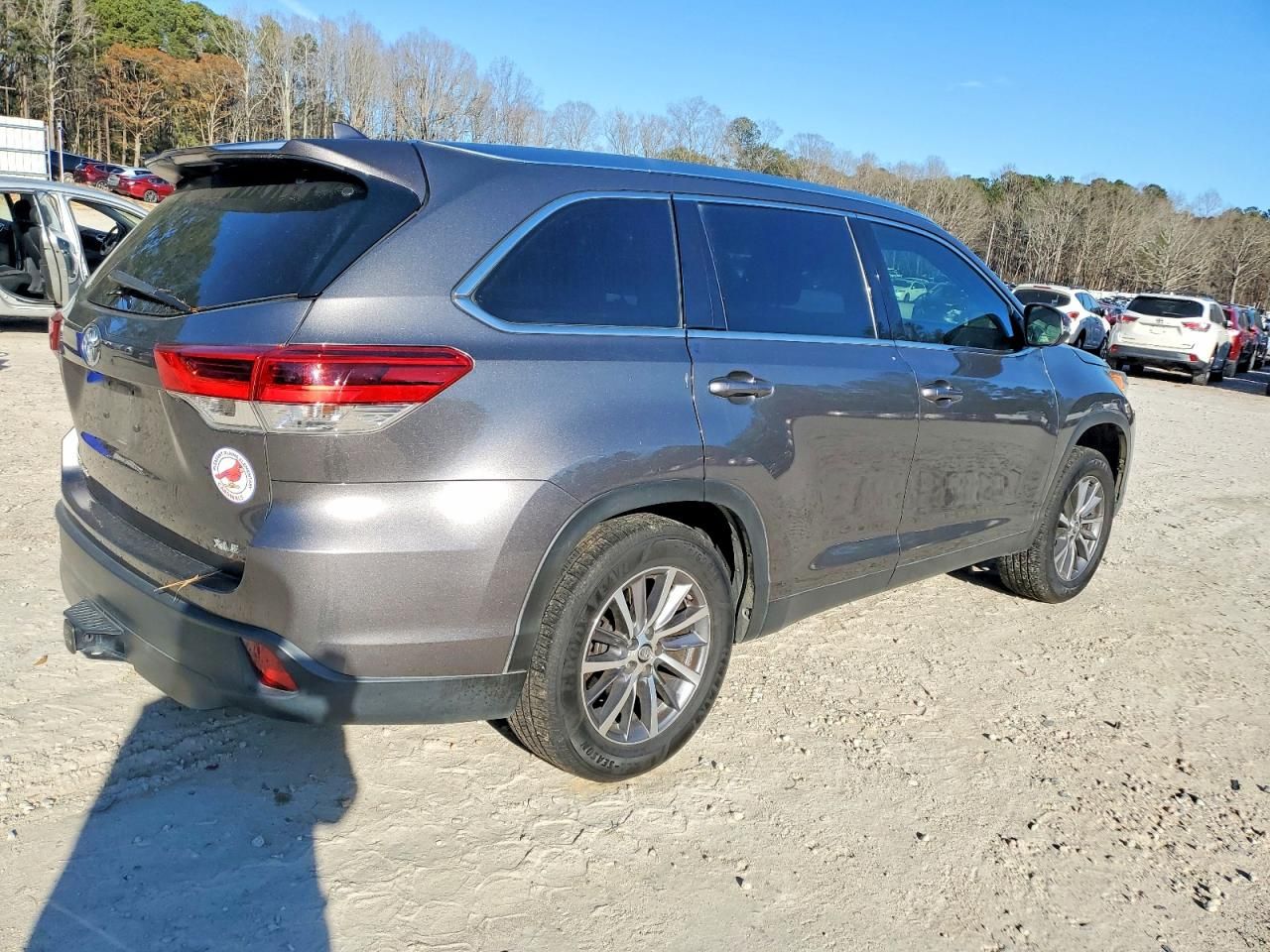 2019 Toyota Highlander se