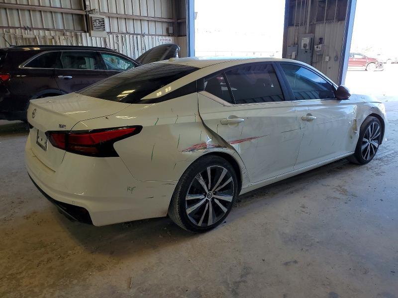 2021 Nissan Altima sr