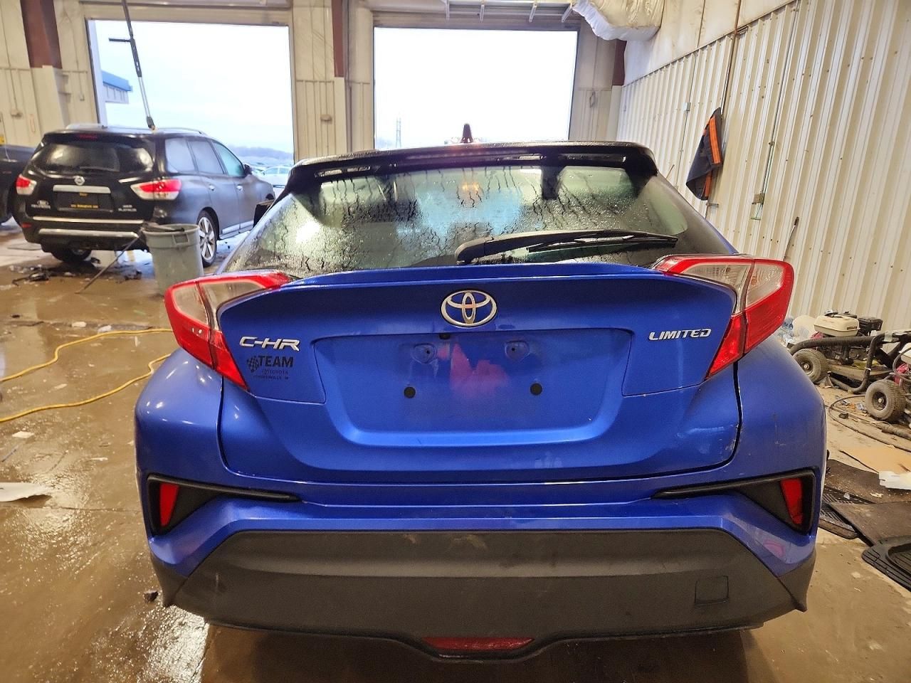 2021 Toyota C-hr xle