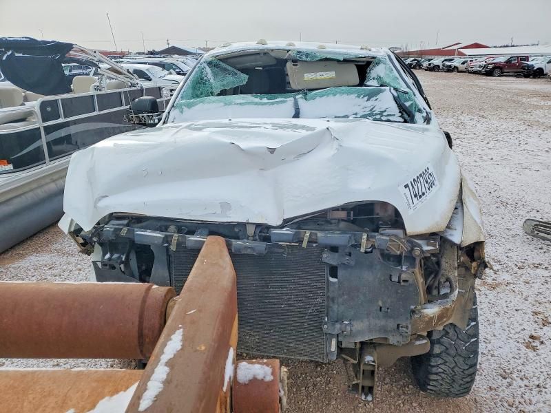 2015 Dodge RAM 3500 Flatbed Truck