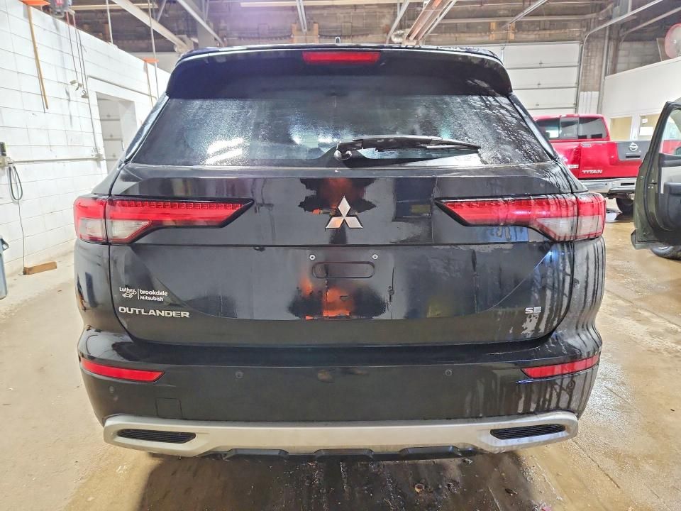 2022 Mitsubishi Outlander se