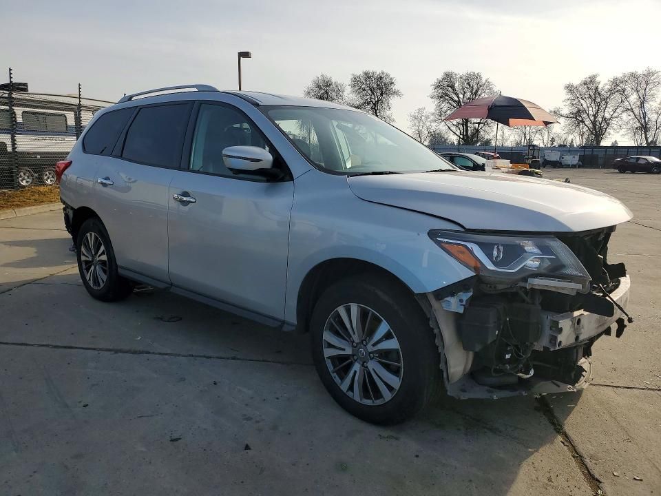 2020 Nissan Pathfinder sl