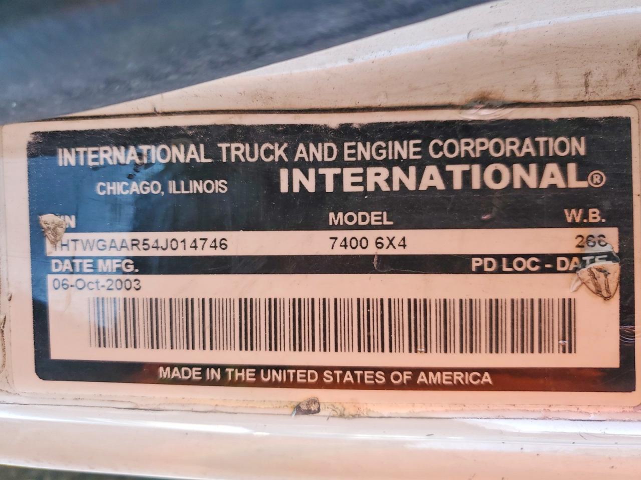2004 International 7400 Flatbed Truck