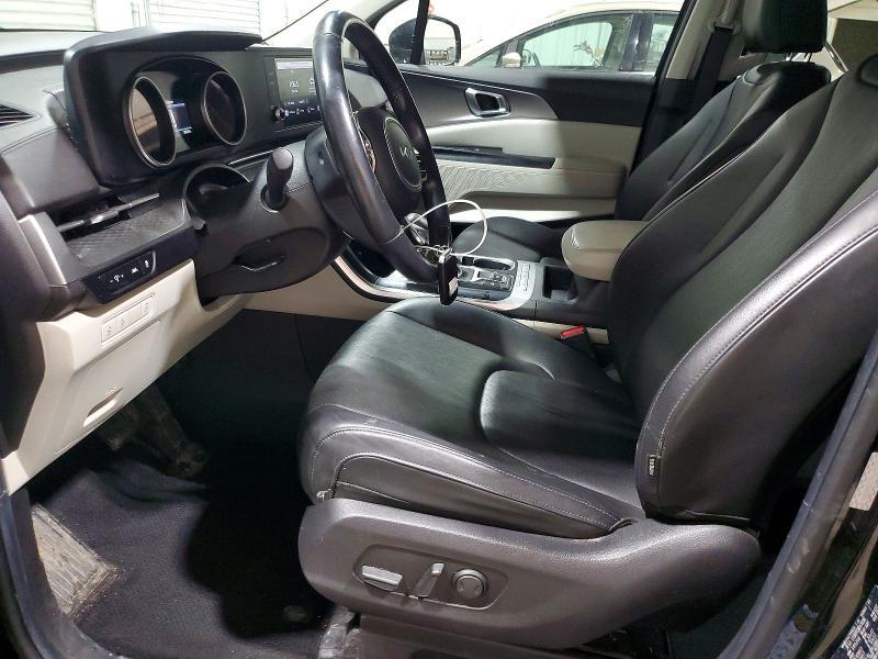 2023 KIA Carnival lx