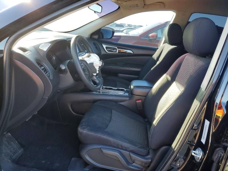 2018 Nissan Pathfinder s