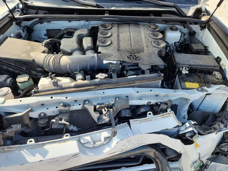 2023 Toyota 4runner se