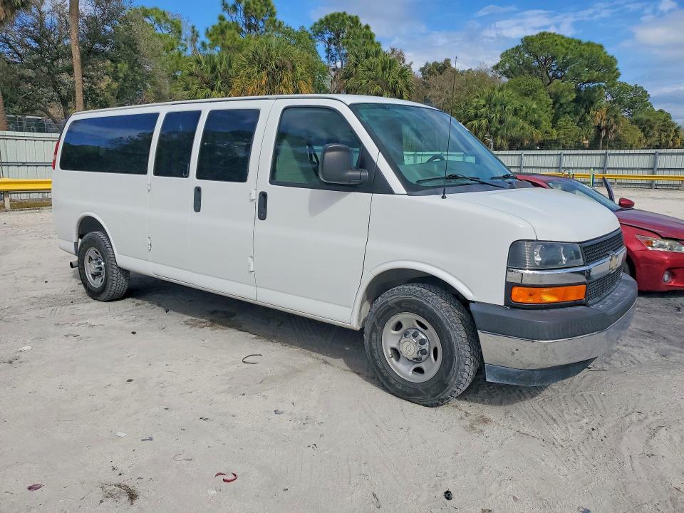 2017 Chevrolet Express G3500 LT