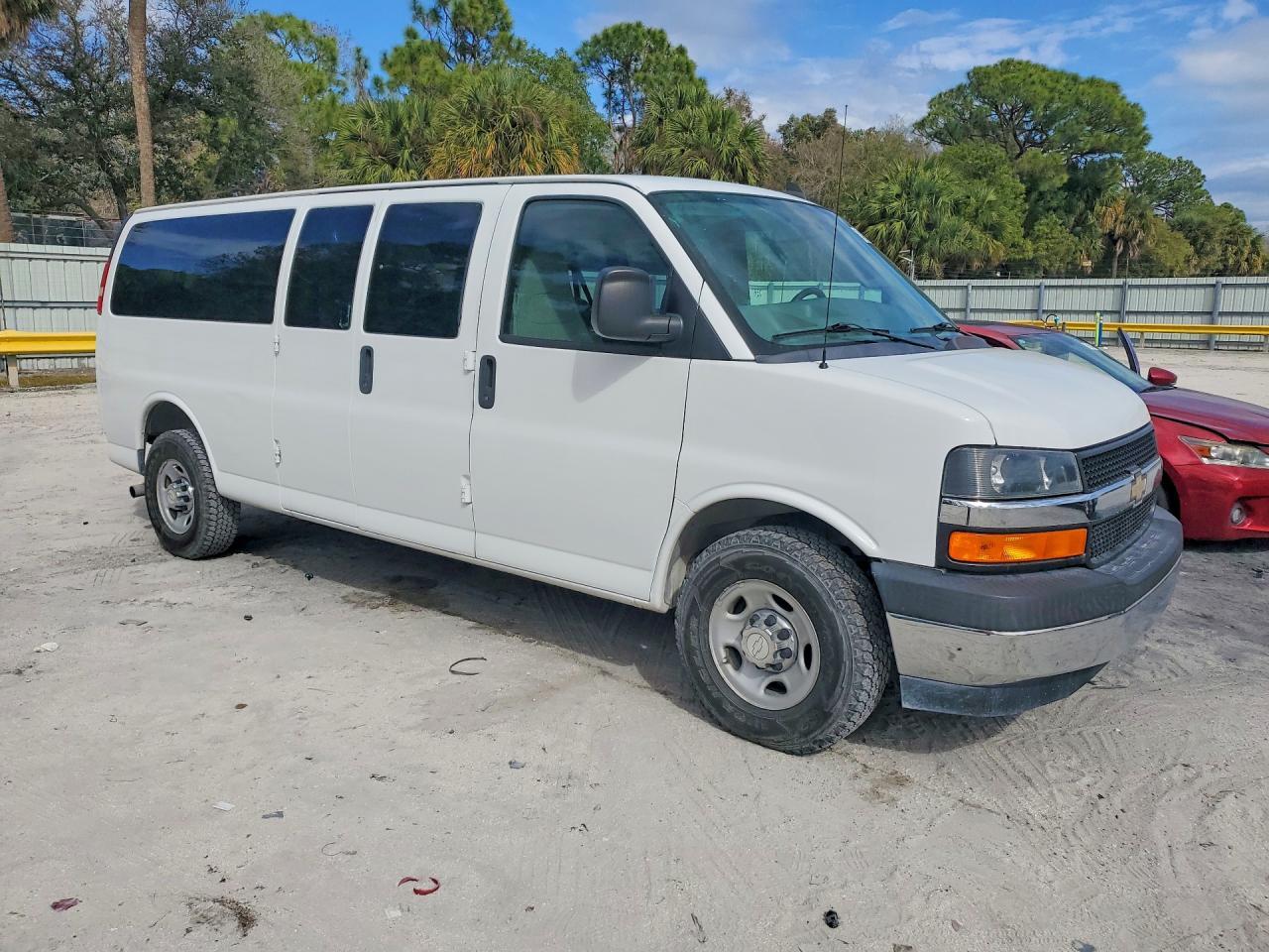 2017 Chevrolet Express G3500 LT
