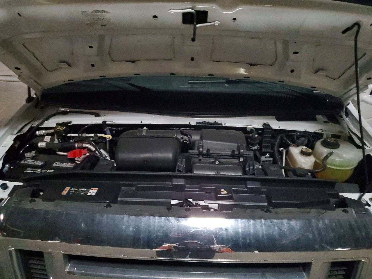 2023 Ford Econoline E450 Super Duty Cutaway van