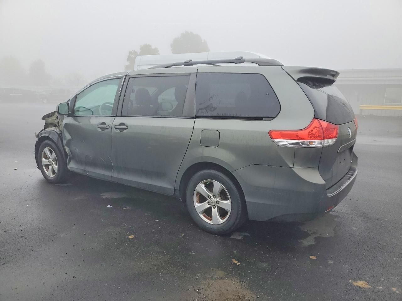 2013 Toyota Sienna le