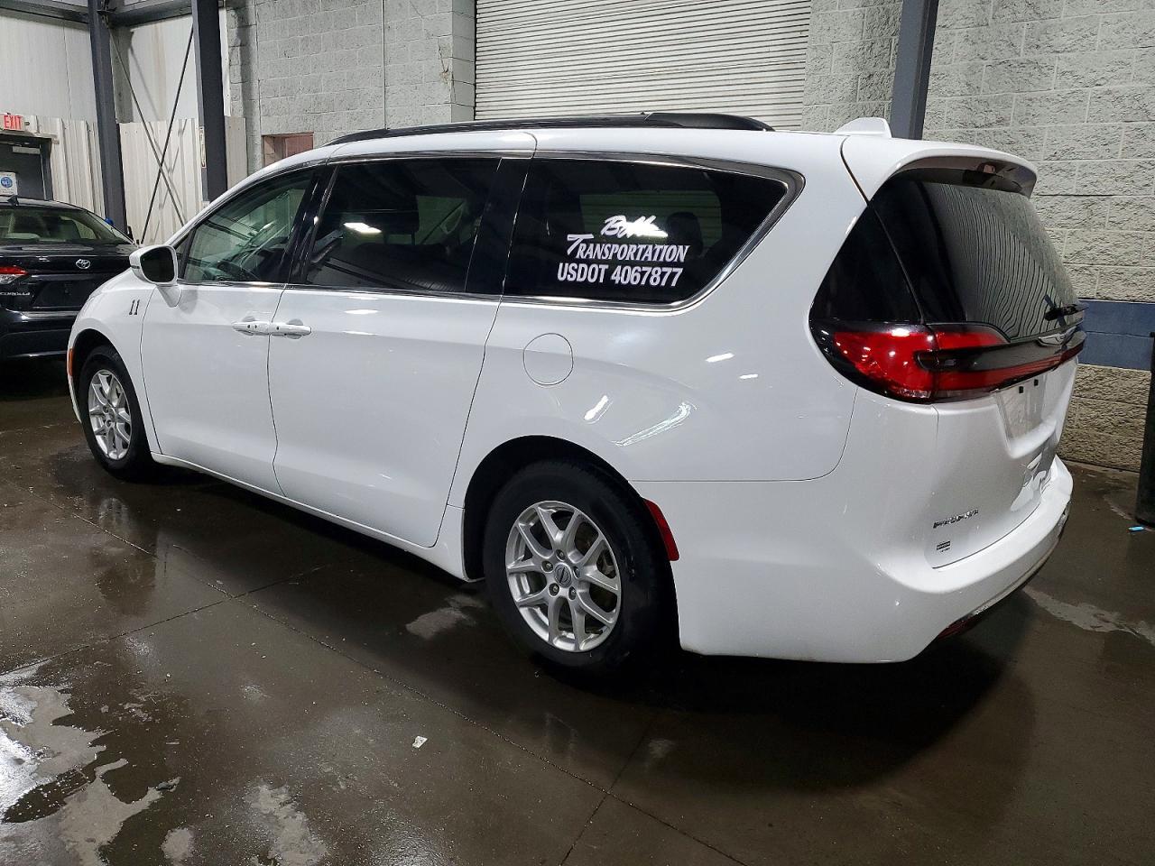 2022 Chrysler Pacifica Touring l