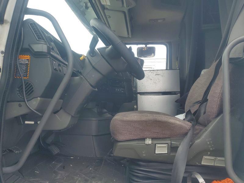 2020 Volvo VNR