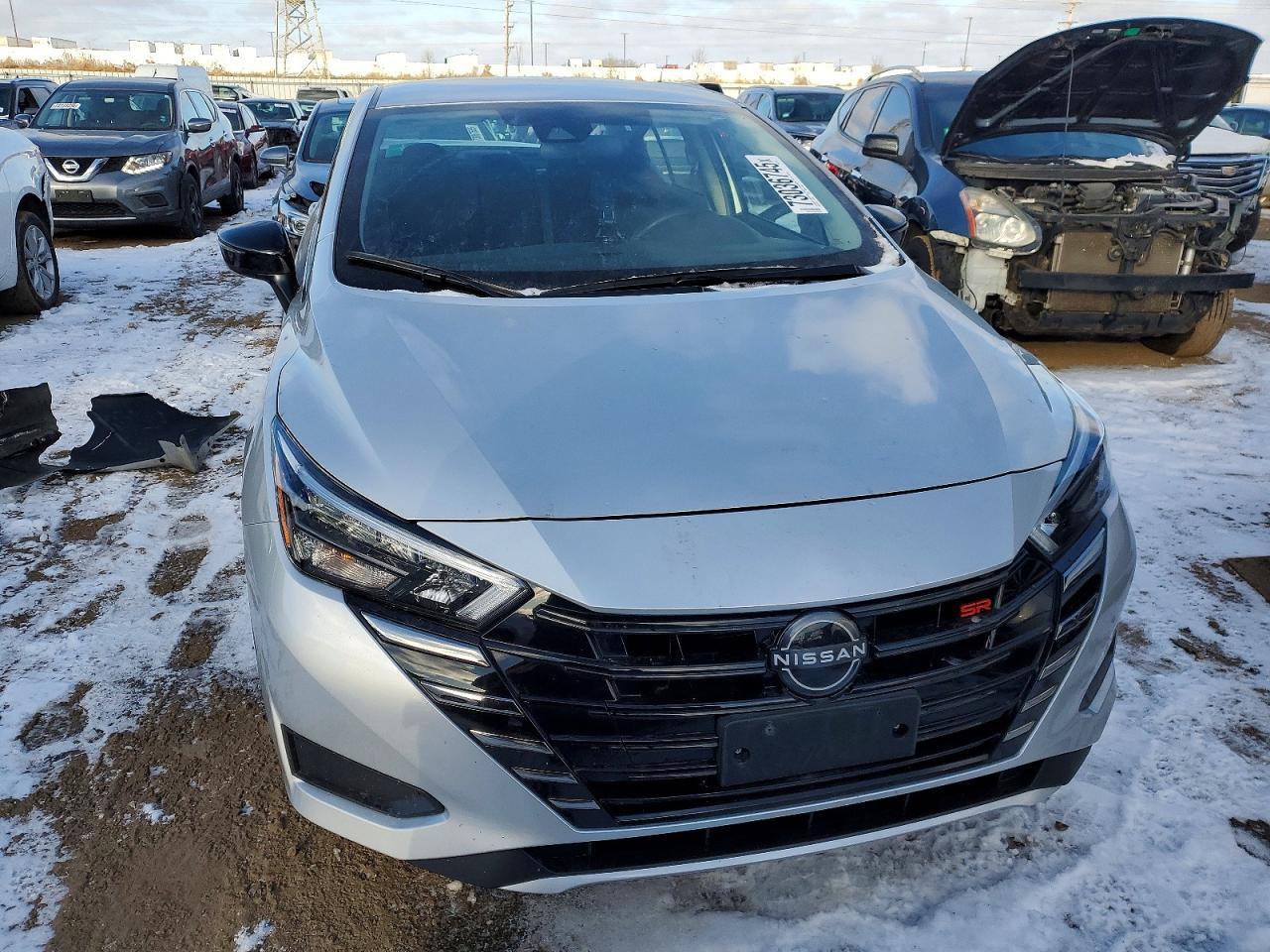 2024 Nissan Versa sr