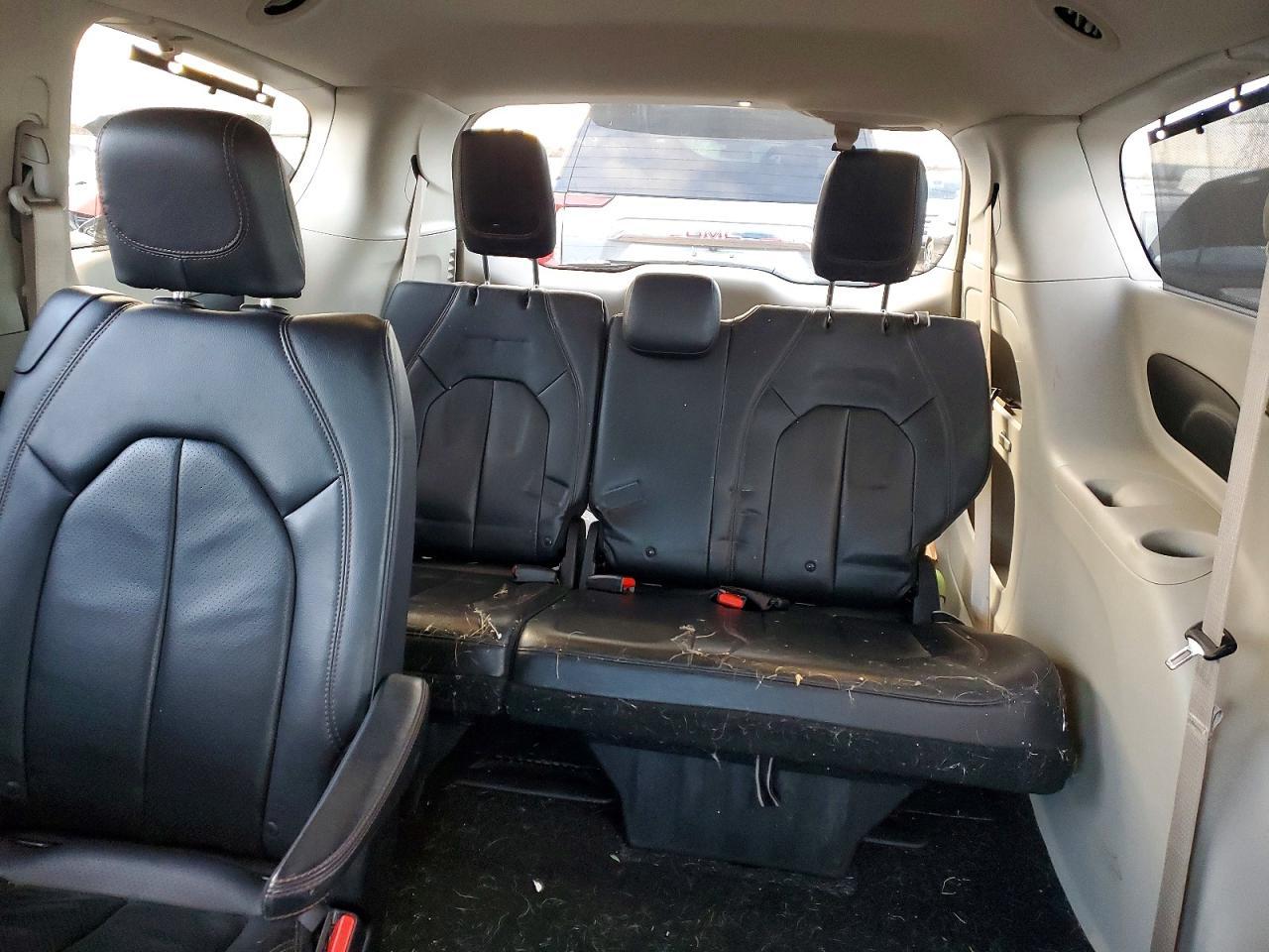 2018 Chrysler Pacifica Touring l