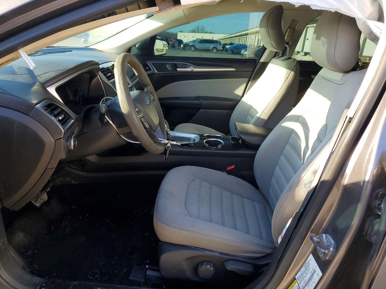 2013 Ford Fusion s