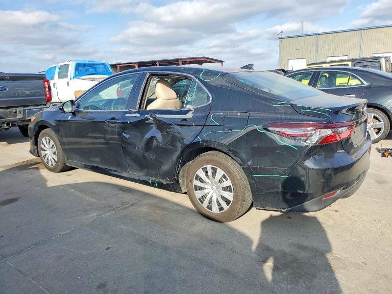 2022 Toyota Camry le