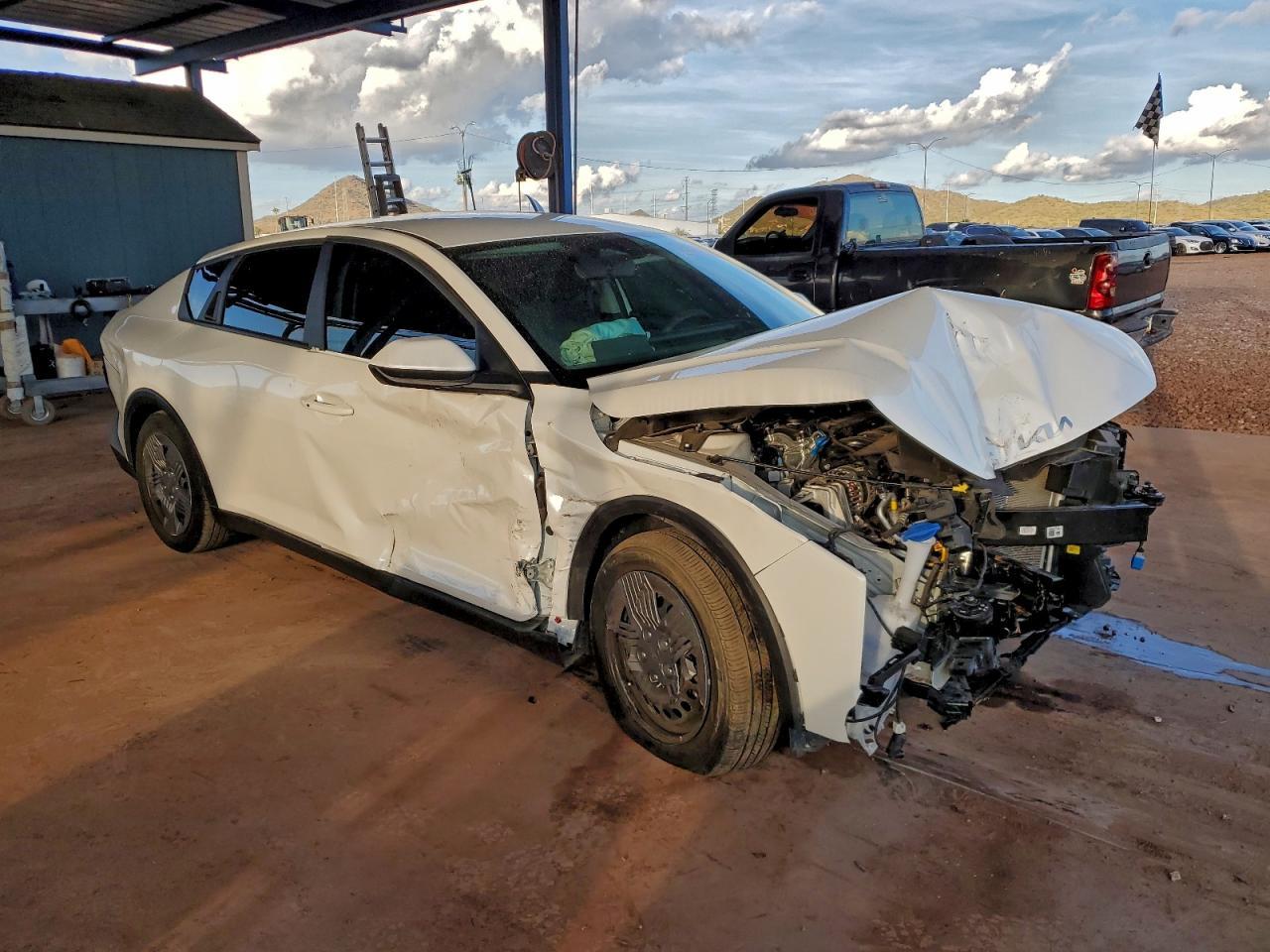 2025 KIA K4 lx