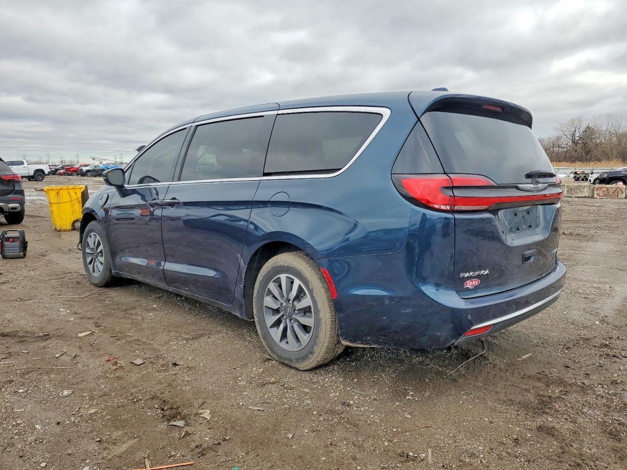 2022 Chrysler Pacifica Hybrid Touring l