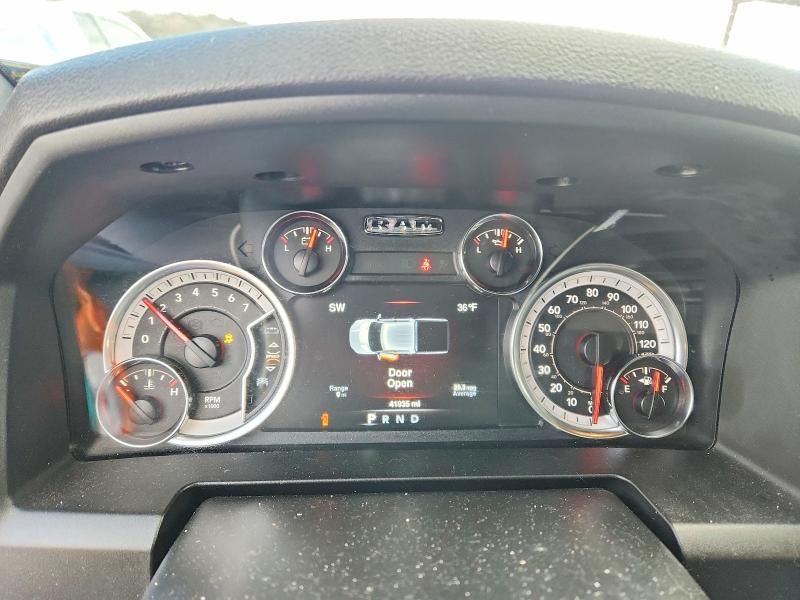 2022 Dodge Ram 1500 Classic slt