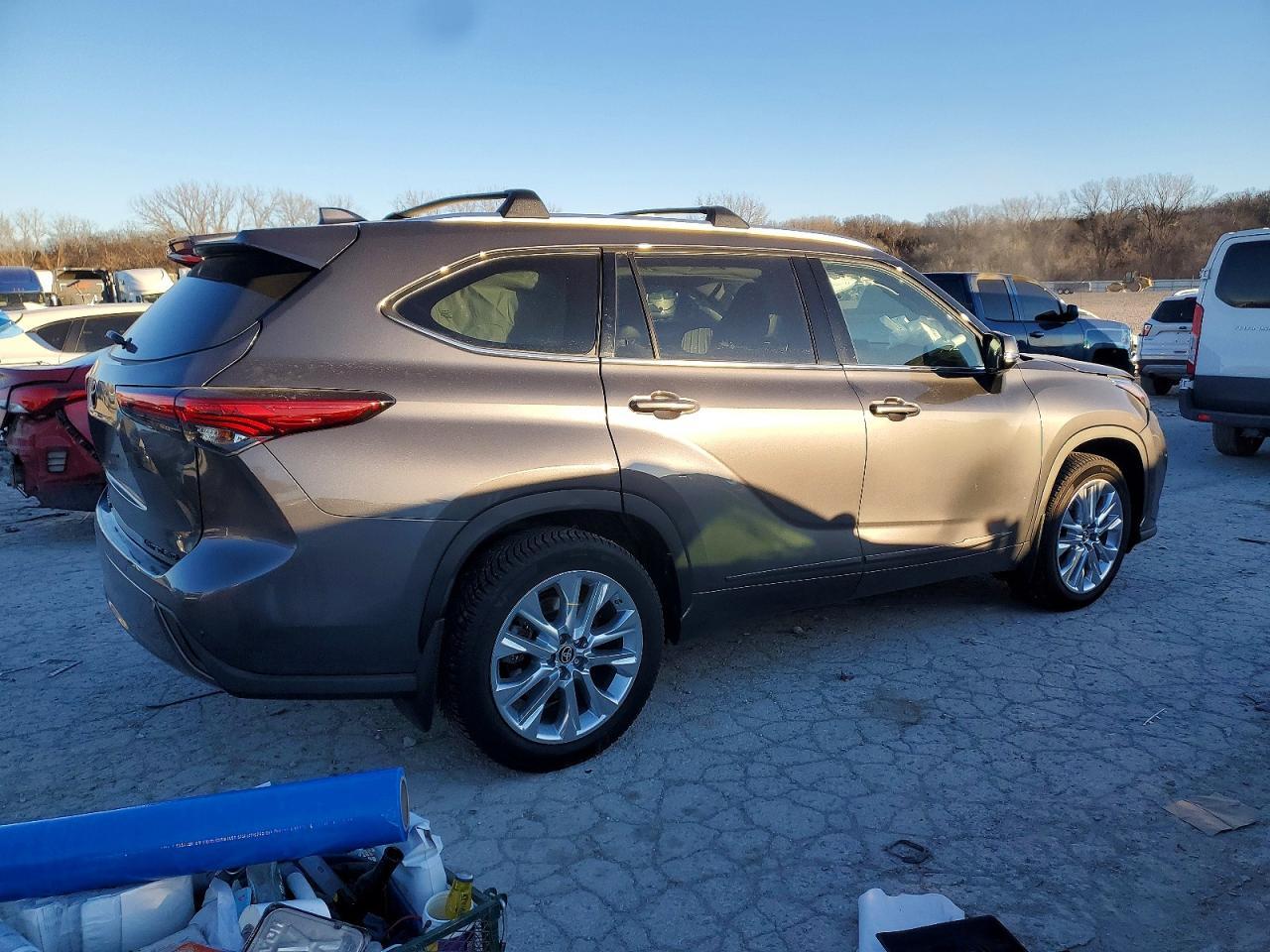 2022 Toyota Highlander Limited