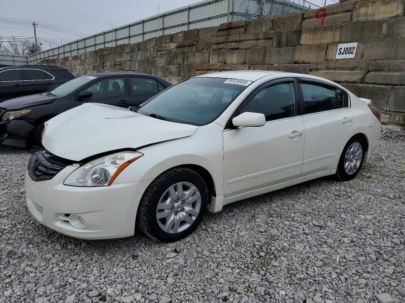 2010 Nissan Altima Base