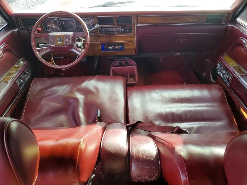 1989 Lincoln Town car