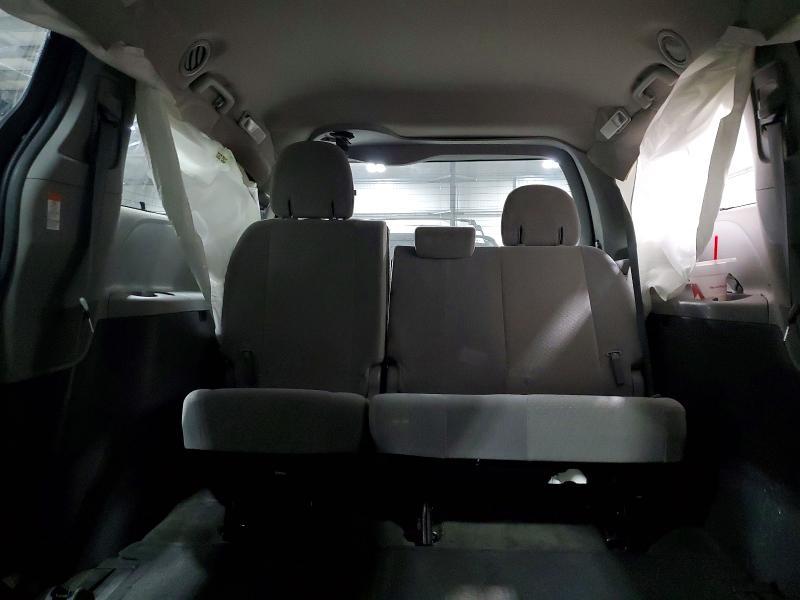 2016 Toyota Sienna le