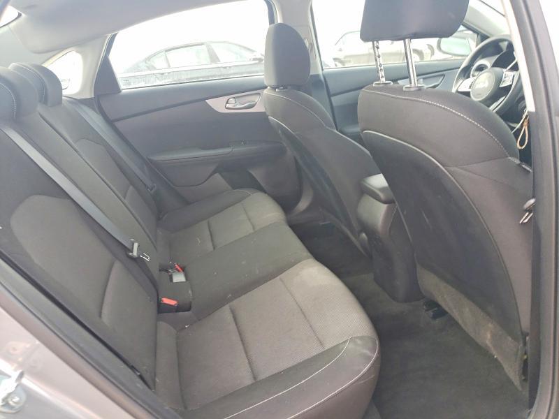 2024 KIA Forte lx