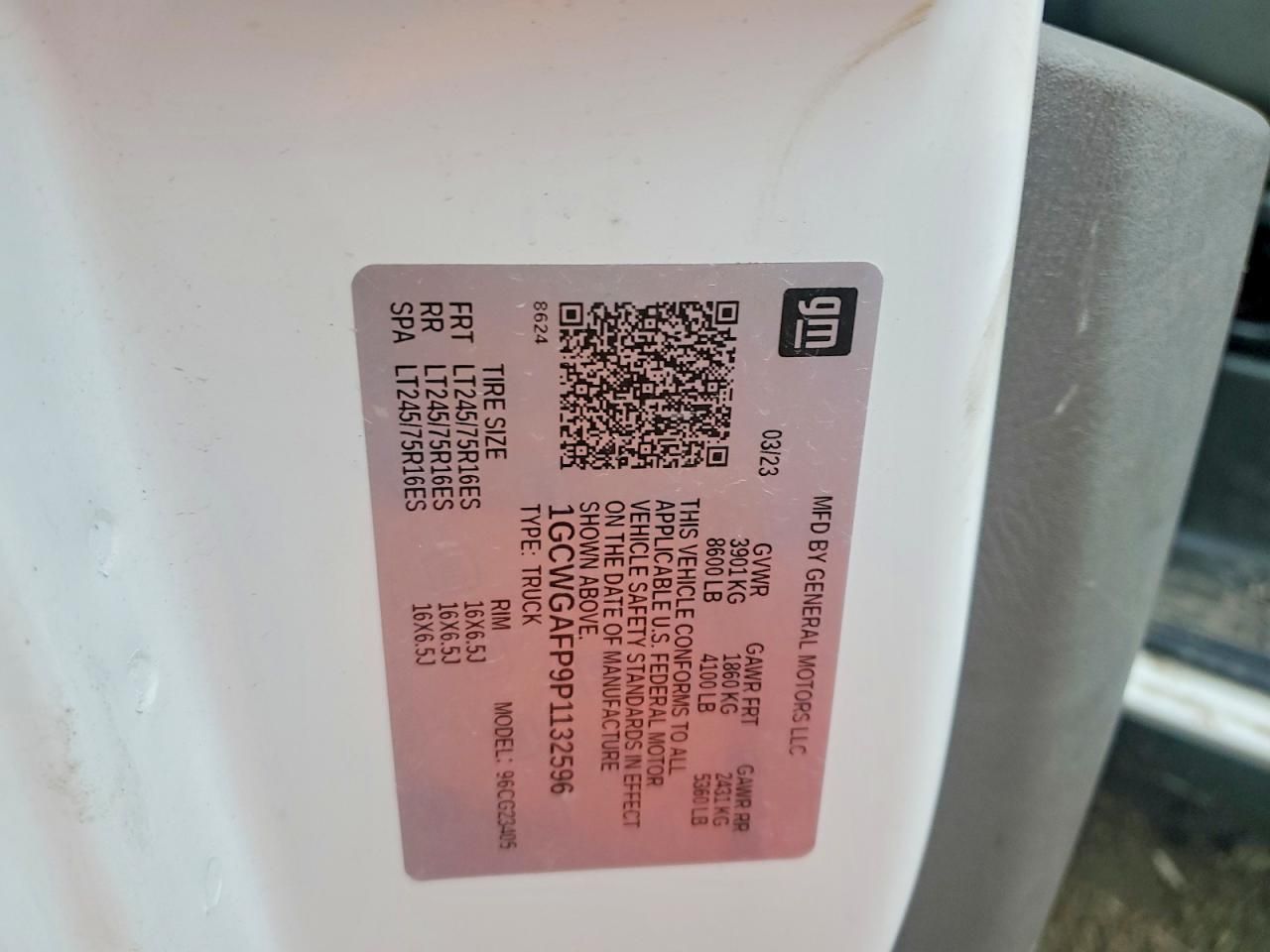 2023 Chevrolet Express G2500